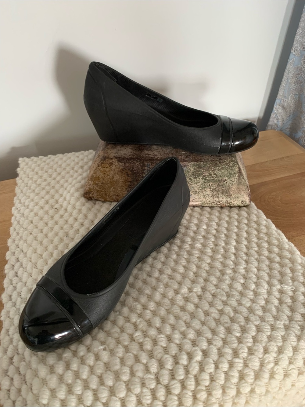 Crocs Black Wedge sandals Pumps Cap Toe